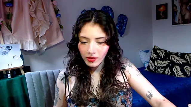 LiliJones  online show from 05-02-26, 10:04