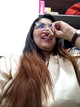 Snapshot of Luna_Dumont chatting on 02-14-25, 11:42 Luna Dumont online show from 02-14-25, 11:42