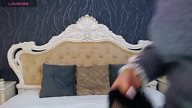 Snapshot of Lauren_Saint chatting on 02-01-25, 12:47 Lauren Saint online show from 02-01-25, 12:47