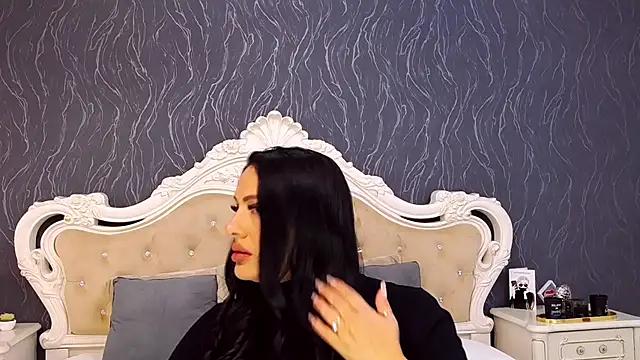 Snapshot of Lauren_Saint chatting on 10-02-25, 02:13 Lauren Saint online show from 10-02-25, 02:13