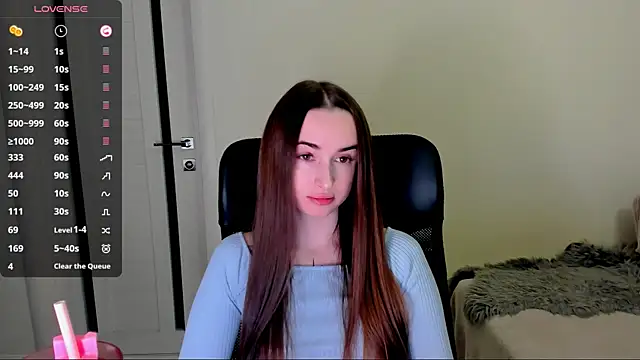 Snapshot of Kimmberr chatting on 11-10-25, 04:22 Kimmberr online show from 11-10-25, 04:22