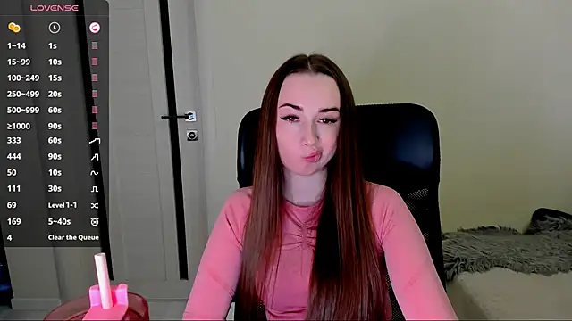 Snapshot of Kimmberr chatting on 11-19-25, 04:12 Kimmberr online show from 11-19-25, 04:12