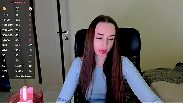 Kimmberr online show from 12-19-25, 02:40