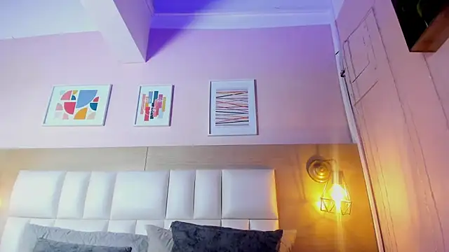 Dollar-girl online show from 03-03-25, 05:50