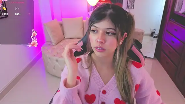 Snapshot of NATAASHA___ chatting on 11-18-25, 03:12 NATAASHA online show from 11-18-25, 03:12