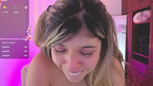 Snapshot of NATAASHA___ chatting on 03-16-26, 05:44 NATAASHA online show from 03-16-26, 05:44