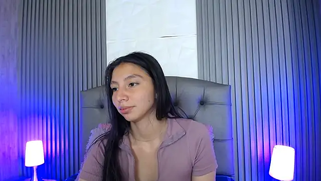Snapshot of kendall_saenz chatting on 12-14-24, 01:38 kendall saenz online show from 12-14-24, 01:38
