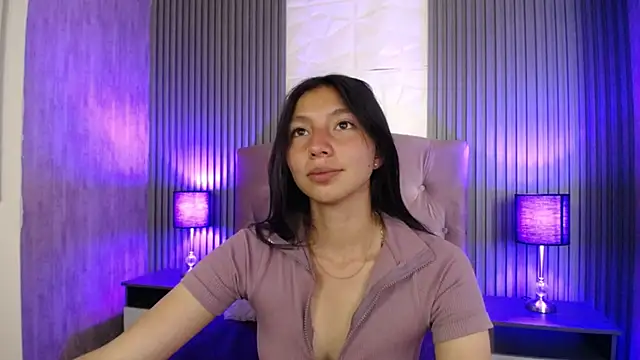 Snapshot of kendall_saenz chatting on 01-21-25, 07:39 kendall saenz online show from 01-21-25, 07:39