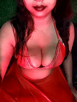 Snapshot of loveli_diya chatting on 10-28-25, 11:51 loveli diya online show from 10-28-25, 11:51