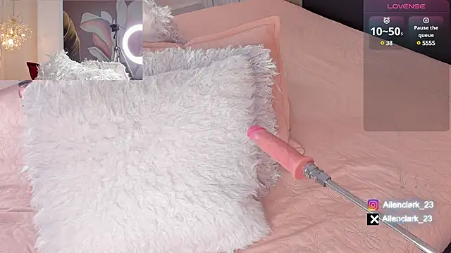 Snapshot of Allen_clark chatting on 02-09-25, 04:25 Allen clark online show from 02-09-25, 04:25