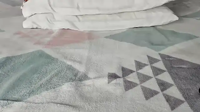 Snapshot of maybelline69 chatting on 03-11-25, 04:07 maybelline69 online show from 03-11-25, 04:07