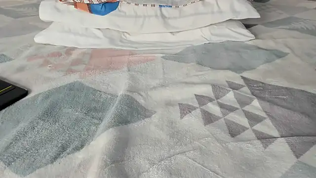 Snapshot of maybelline69 chatting on 03-14-25, 07:01 maybelline69 online show from 03-14-25, 07:01