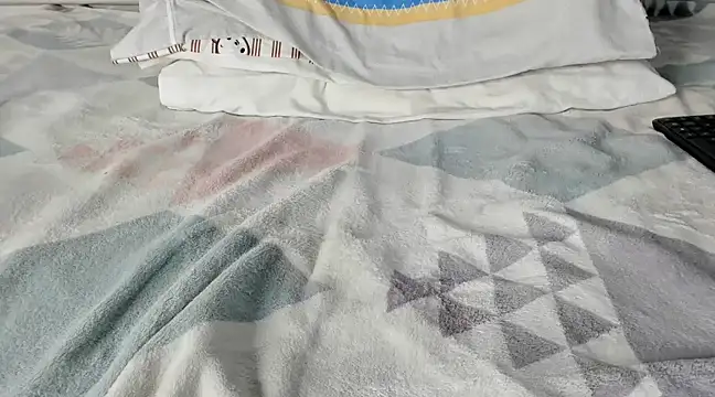 Snapshot of maybelline69 chatting on 03-21-25, 05:21 maybelline69 online show from 03-21-25, 05:21