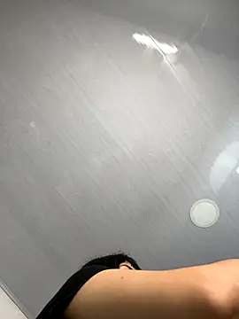 Snapshot of maybelline69 chatting on 10-04-25, 02:31 maybelline69 online show from 10-04-25, 02:31