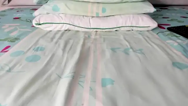 Snapshot of maybelline69 chatting on 11-24-25, 09:03 maybelline69 online show from 11-24-25, 09:03