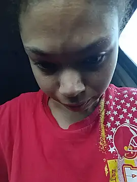 Snapshot of Trashy33 chatting on 05-18-26, 10:54 Trashy33 online show from 05-18-26, 10:54