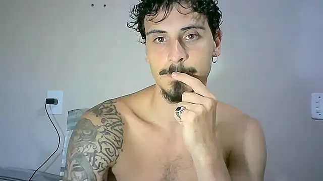 Snapshot of milkoffe chatting on 12-08-24, 12:18 milkoffe online show from 12-08-24, 12:18