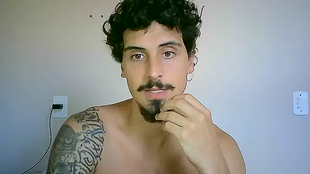 Snapshot of milkoffe chatting on 01-06-25, 05:27 milkoffe online show from 01-06-25, 05:27