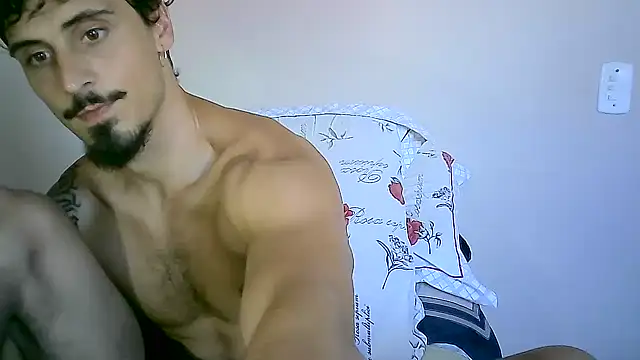 Snapshot of milkoffe chatting on 01-21-25, 08:00 milkoffe online show from 01-21-25, 08:00