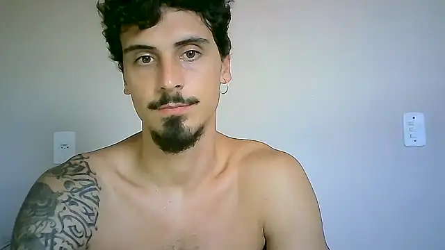 Snapshot of milkoffe chatting on 01-23-25, 01:56 milkoffe online show from 01-23-25, 01:56