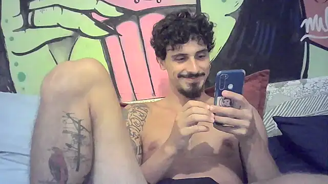 Snapshot of milkoffe chatting on 02-13-25, 10:43 milkoffe online show from 02-13-25, 10:43