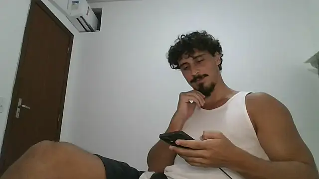 Snapshot of milkoffe chatting on 02-02-26, 01:04 milkoffe online show from 02-02-26, 01:04