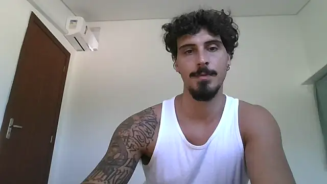 Snapshot of milkoffe chatting on 02-02-26, 01:10 milkoffe online show from 02-02-26, 01:10