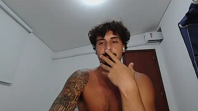 Snapshot of milkoffe chatting on 02-07-26, 03:32 milkoffe online show from 02-07-26, 03:32