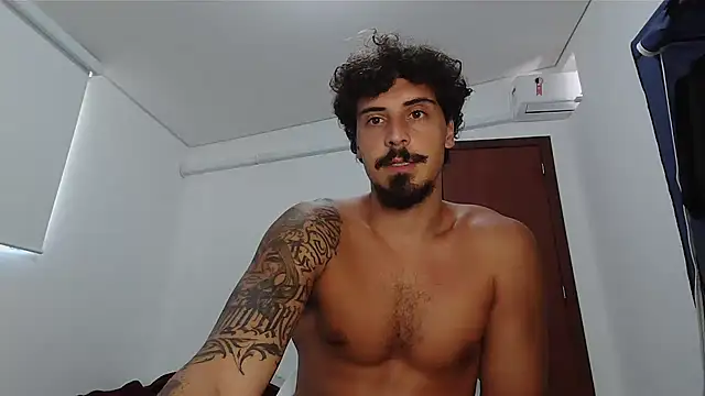 Snapshot of milkoffe chatting on 02-11-26, 01:49 milkoffe online show from 02-11-26, 01:49