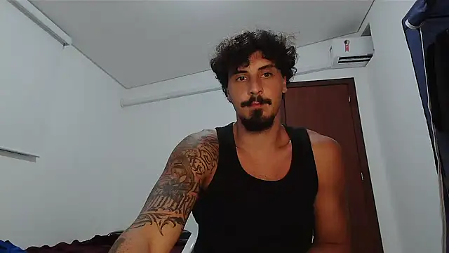 Snapshot of milkoffe chatting on 02-13-26, 01:56 milkoffe online show from 02-13-26, 01:56