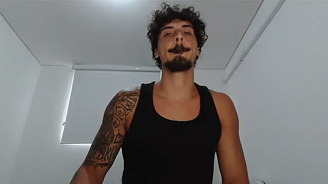 Snapshot of milkoffe chatting on 02-20-26, 03:34 milkoffe online show from 02-20-26, 03:34