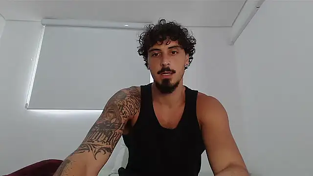 Snapshot of milkoffe chatting on 02-26-26, 01:54 milkoffe online show from 02-26-26, 01:54