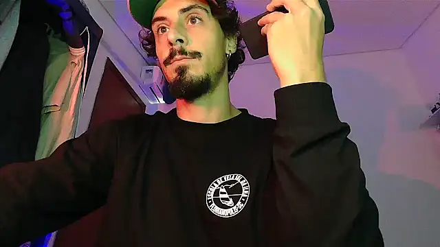 milkoffe online show from 06-01-26, 03:58