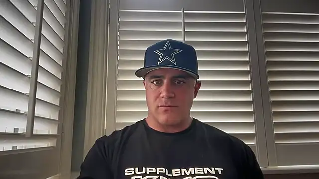 Snapshot of Bad_daddy21 chatting on 11-03-25, 06:53 Bad daddy21 online show from 11-03-25, 06:53