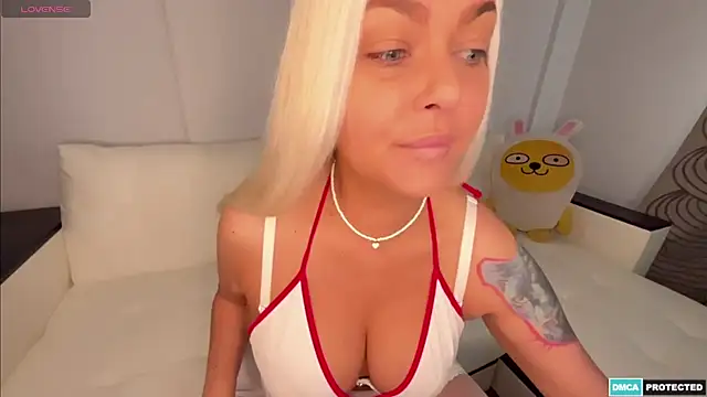 Snapshot of Anna_Bali chatting on 01-13-25, 04:50 Anna Bali online show from 01-13-25, 04:50