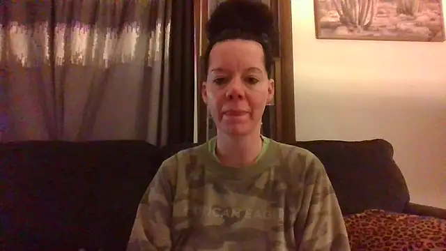 Snapshot of SidneyRaee chatting on 12-04-24, 01:36 SidneyRaee online show from 12-04-24, 01:36