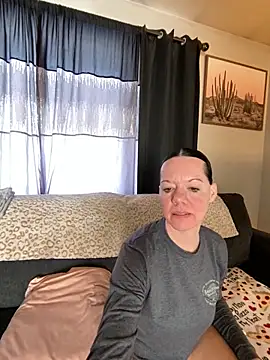 Snapshot of SidneyRaee chatting on 01-13-25, 04:19 SidneyRaee online show from 01-13-25, 04:19
