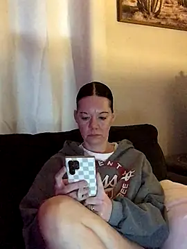 SidneyRaee online show from 01-06-26, 03:27