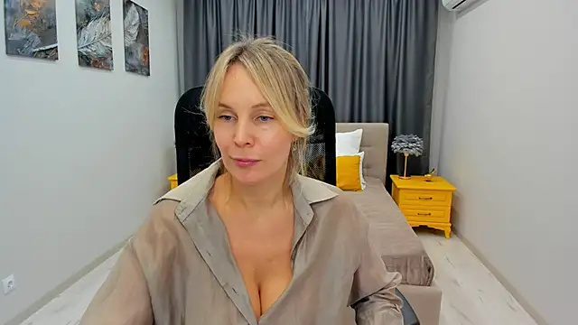 Sinty Devis online show from 02-20-25, 05:51