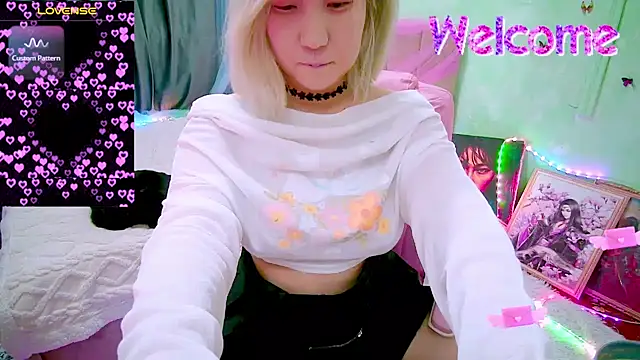 Akemilun online show from 04-13-26, 03:50