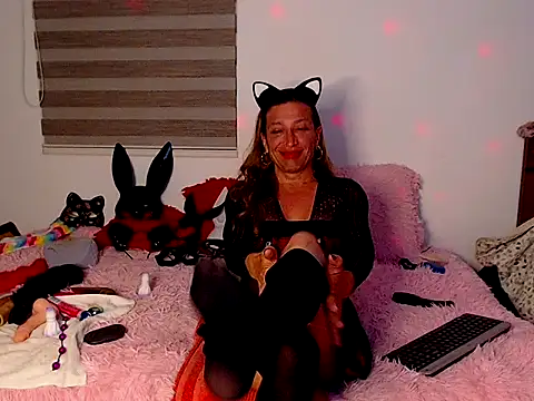 Snapshot of Gikitrans76 chatting on 04-16-26, 01:50 Gikitrans76 online show from 04-16-26, 01:50