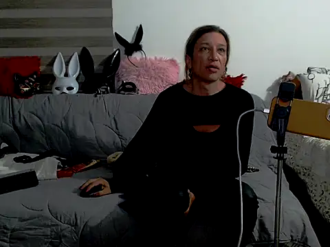 Snapshot of Gikitrans76 chatting on 04-22-26, 03:42 Gikitrans76 online show from 04-22-26, 03:42
