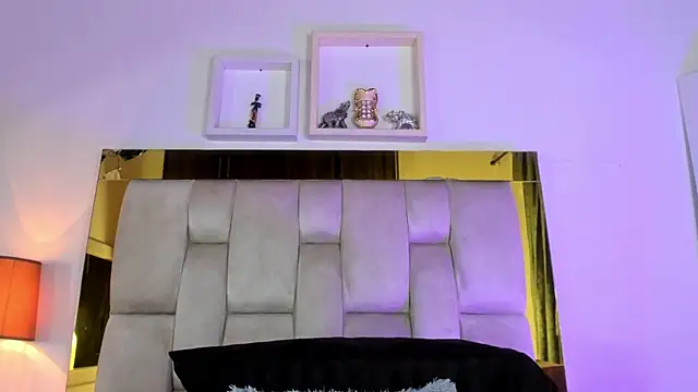 Snapshot of emmy_r chatting on 12-20-24, 12:16 emmy r online show from 12-20-24, 12:16