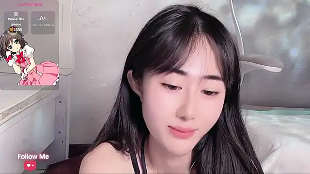 qiqi-- online show from 12-18-24, 07:58