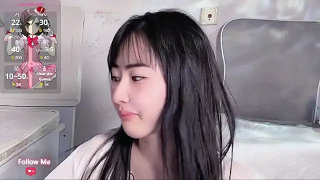 qiqi-- online show from 12-21-24, 08:28