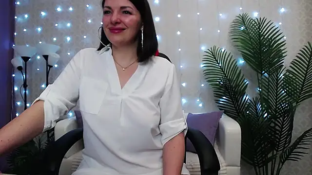 Camelia Lillie online show from 03-15-26, 01:44