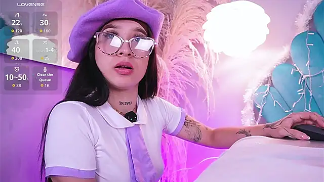 Snapshot of EriKlein chatting on 12-19-25, 09:33 EriKlein online show from 12-19-25, 09:33