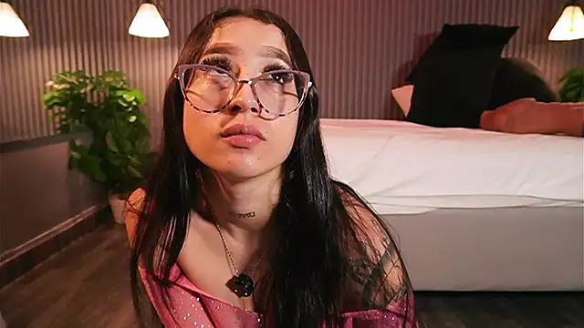 Snapshot of EriKlein chatting on 02-21-26, 08:10 EriKlein online show from 02-21-26, 08:10