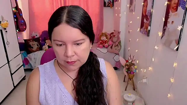 claryssa  online show from 05-17-26, 09:00