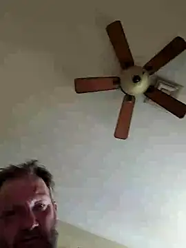 Snapshot of Hugebwc102 chatting on 10-03-25, 09:34 Hugebwc102 online show from 10-03-25, 09:34